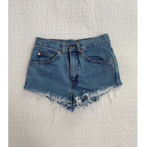 Levi’s | High Waisted Shorts